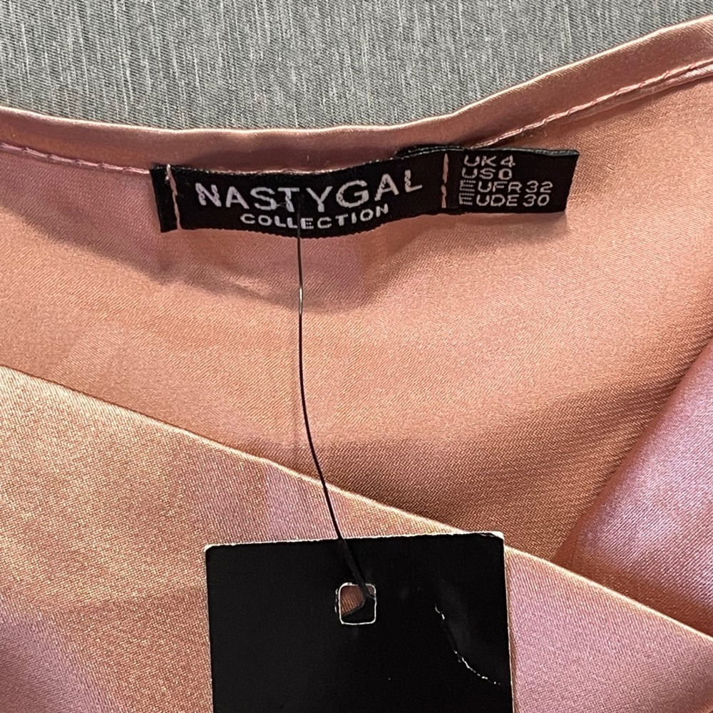 NEW Nasty Gal Womens Cami Top Size 0 Rose Gold Cowl Neck Satin Party Feminine - Picture 5 of 7